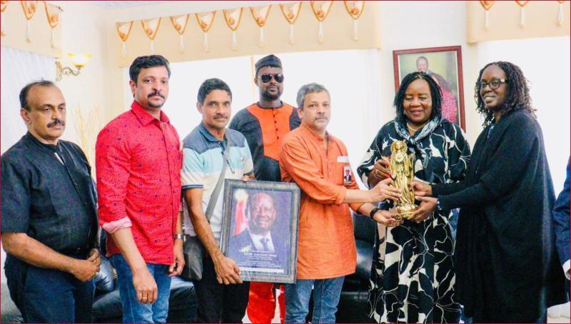 Doctors from Ayurvedic Eye Hospital and Research Centre visited the late Raila Odinga's family on Friday, October 31.